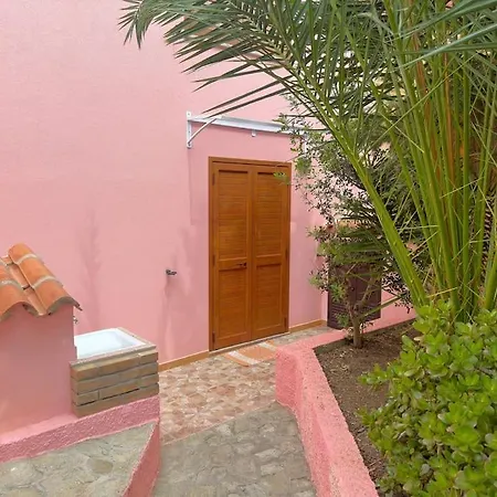 Holiday home La Casetta Rosea - A 350m Dall'acqua Torre dei Corsari